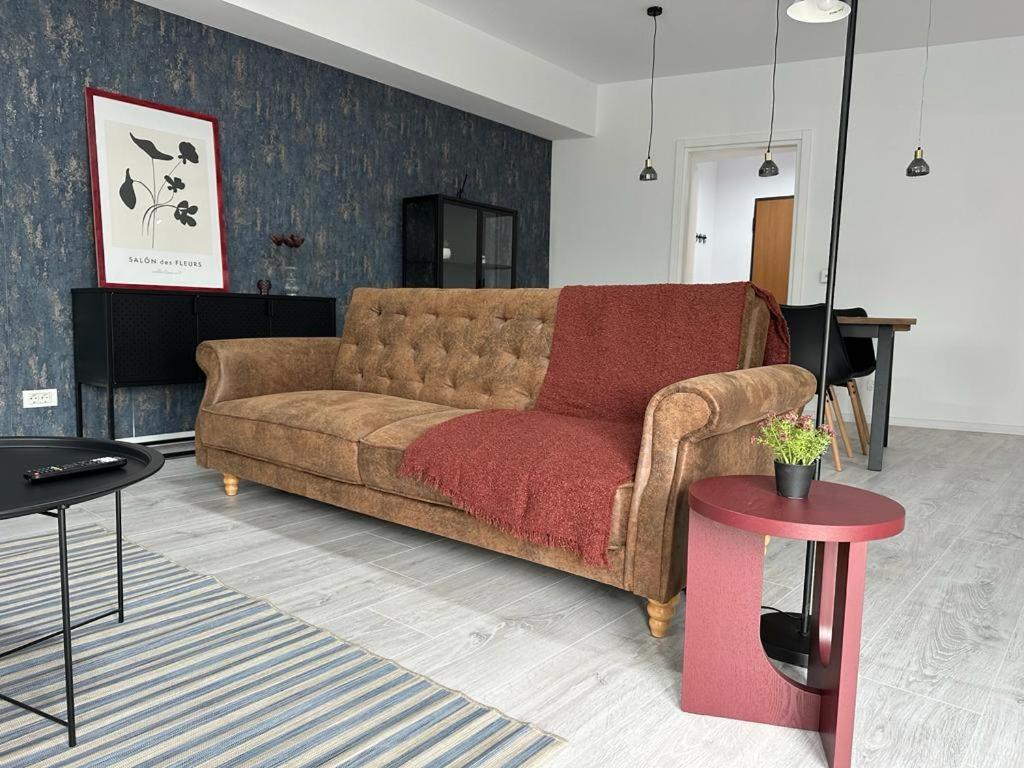 City Center Accommodation - 308 ريشيتسا المظهر الخارجي الصورة