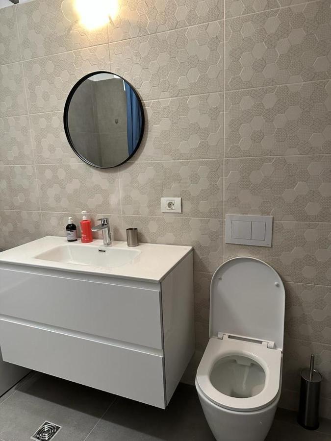 City Center Accommodation - 308 ريشيتسا المظهر الخارجي الصورة